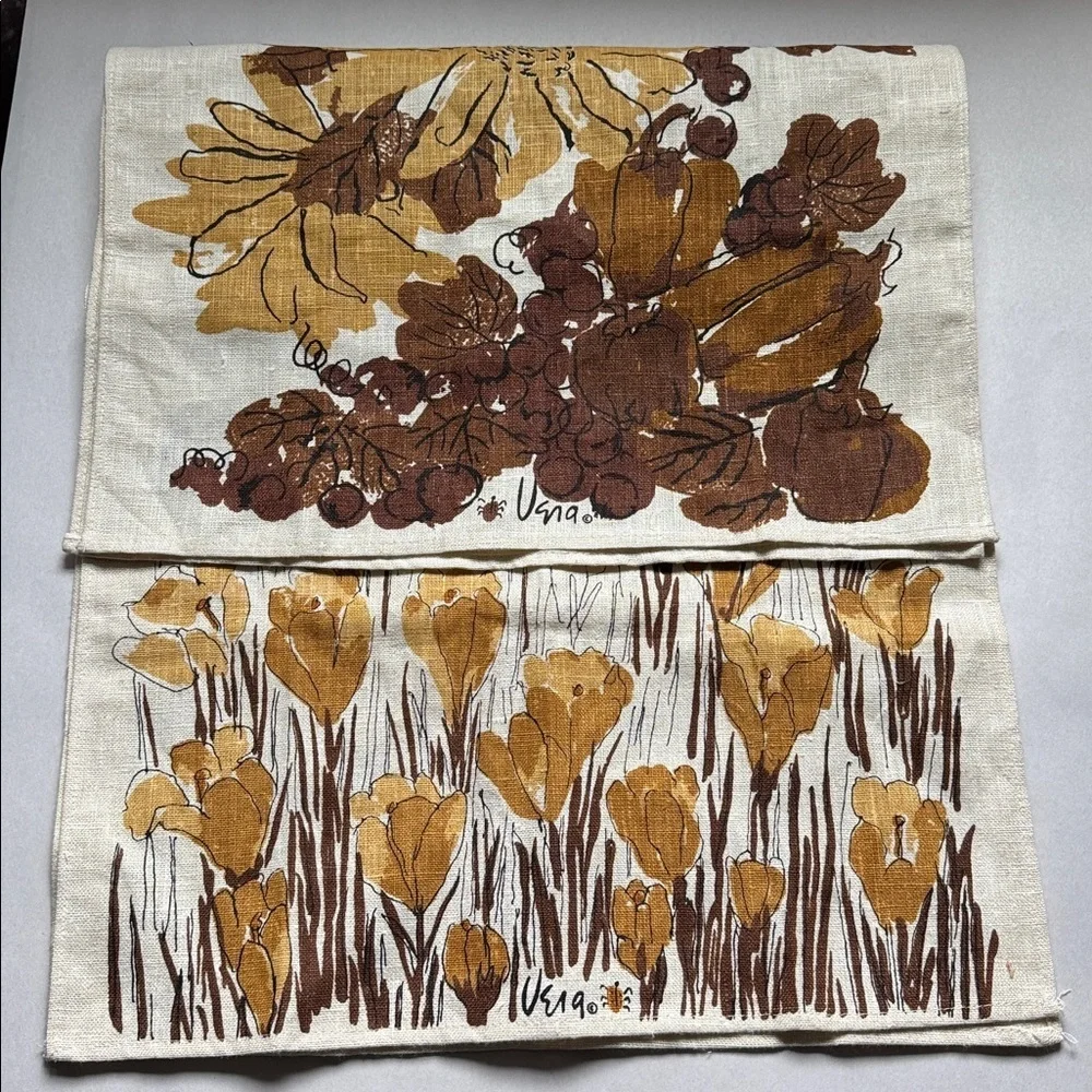 Vintage Vera Neumann crocus, Tulip linen Tea Towels 2-pc. Brown/Gold Florals